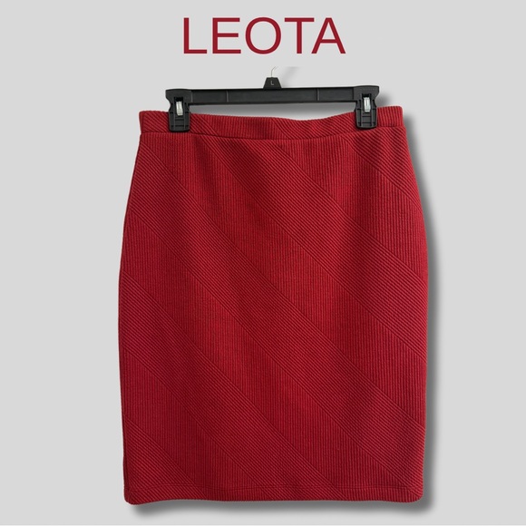 Leota Dresses & Skirts - Leota textured red pencil skirt